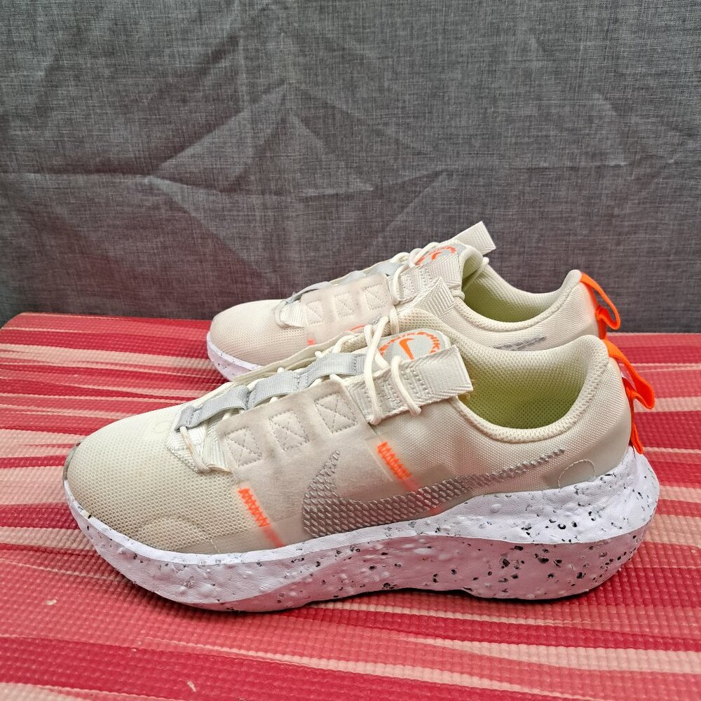 Nike Athletic Shoes in Cream and Orange